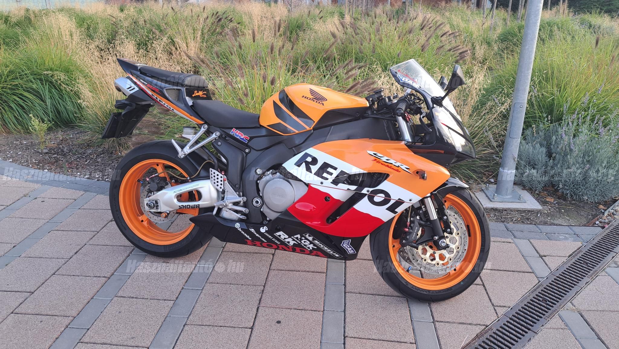 HONDA CBR 1000 RR 2005 - 1