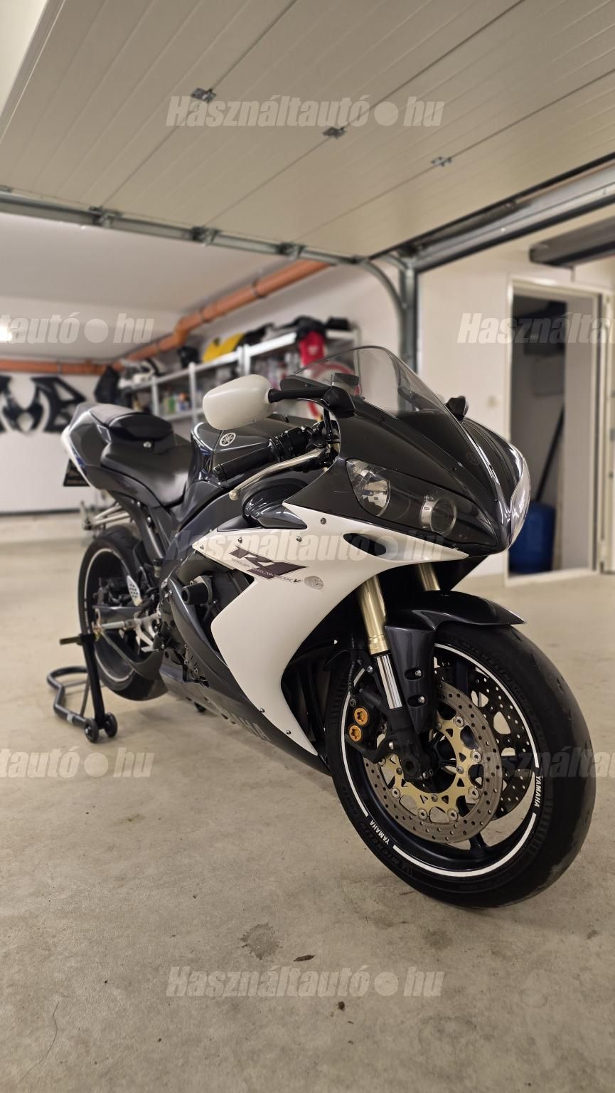 YAMAHA YZF R1 2005/2 - 1
