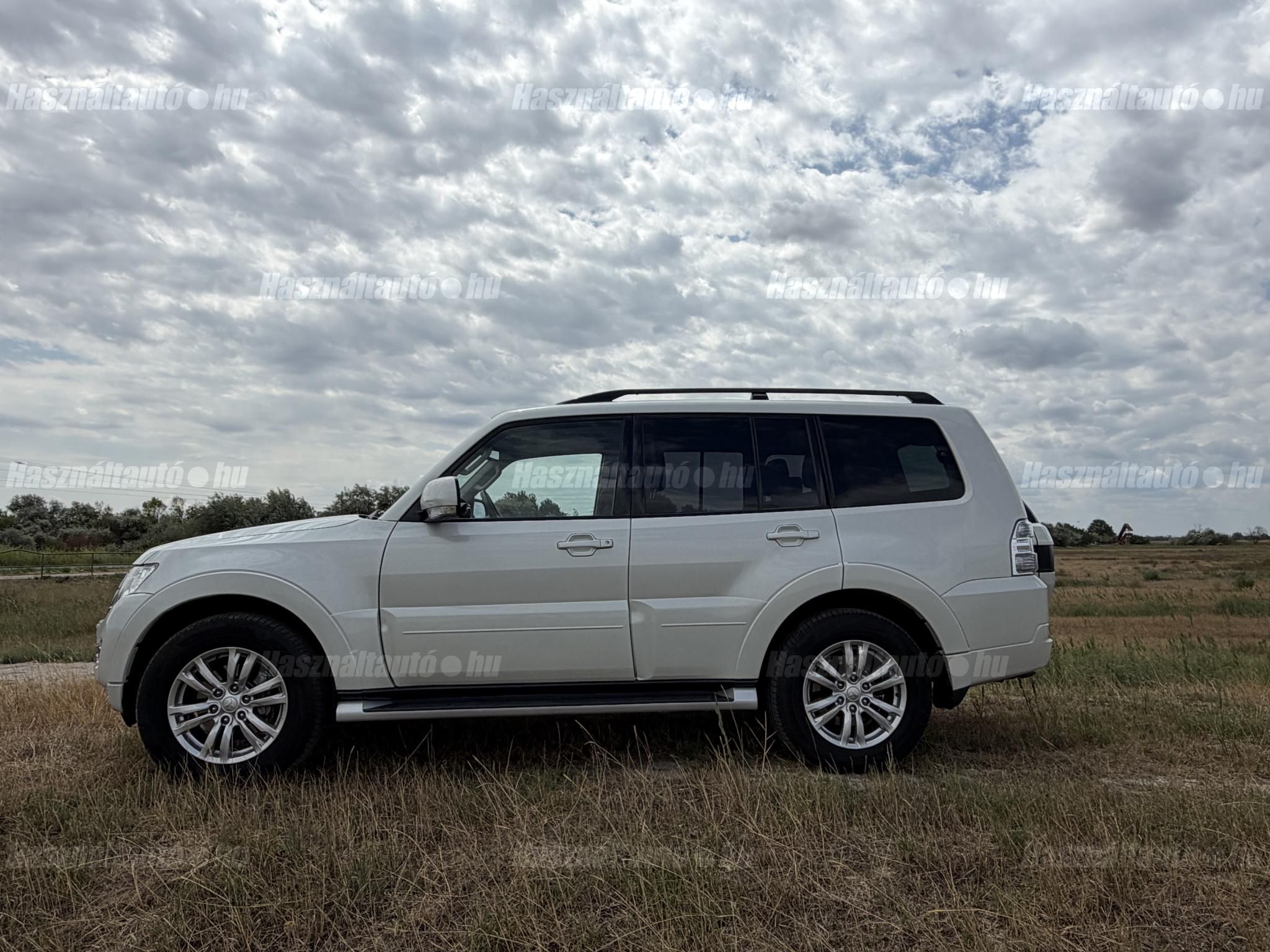 MITSUBISHI PAJERO 2018/6 - 1