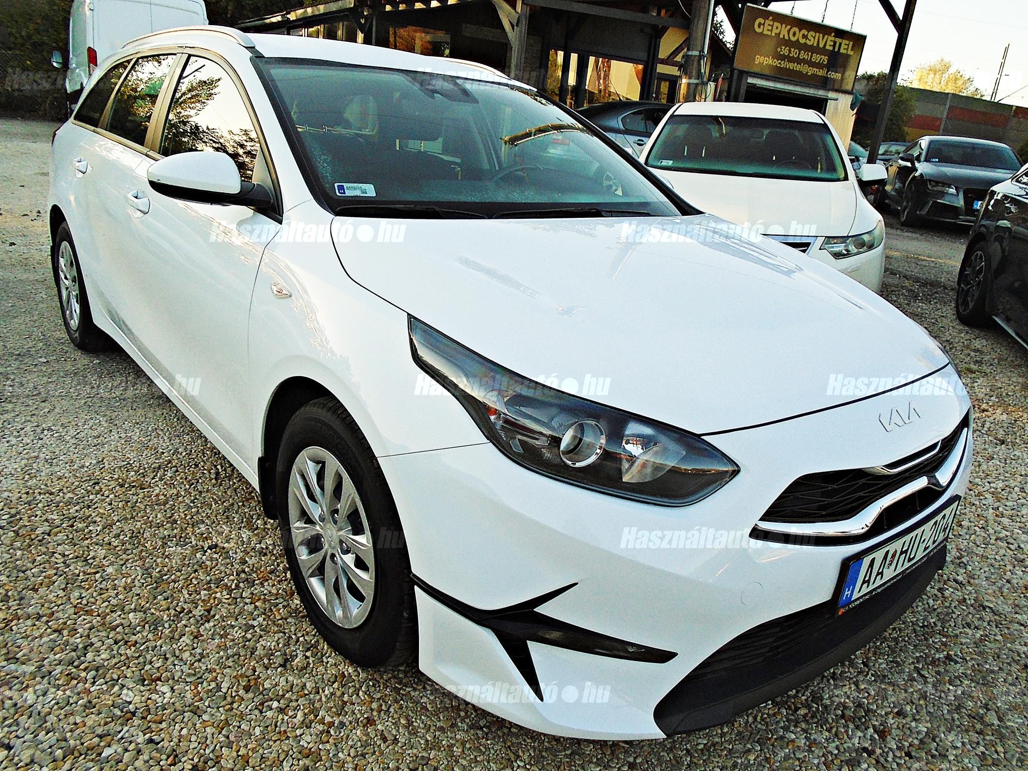 KIA CEE'D 2022/11 - 1