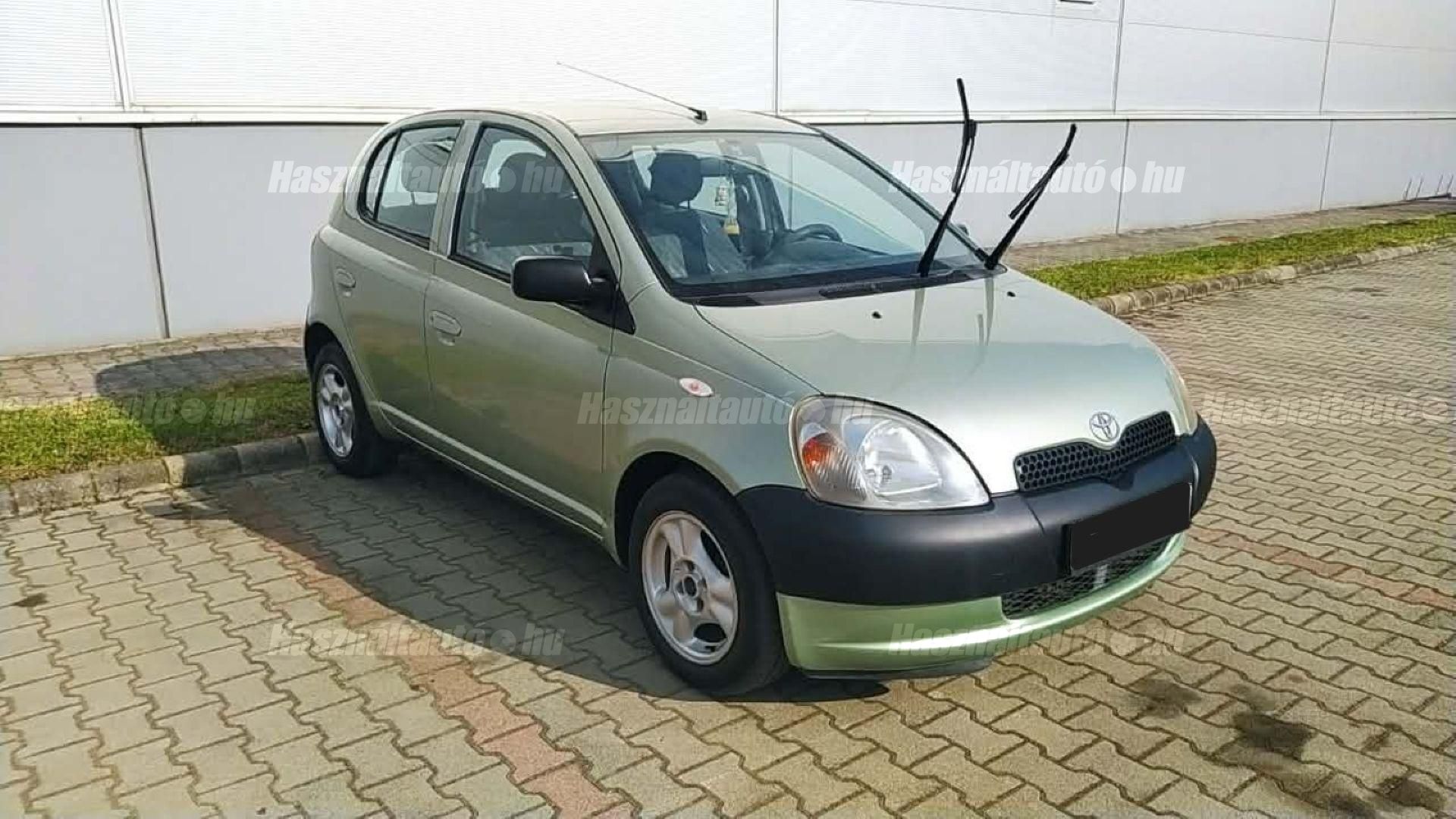 TOYOTA YARIS 2002/11 - 1