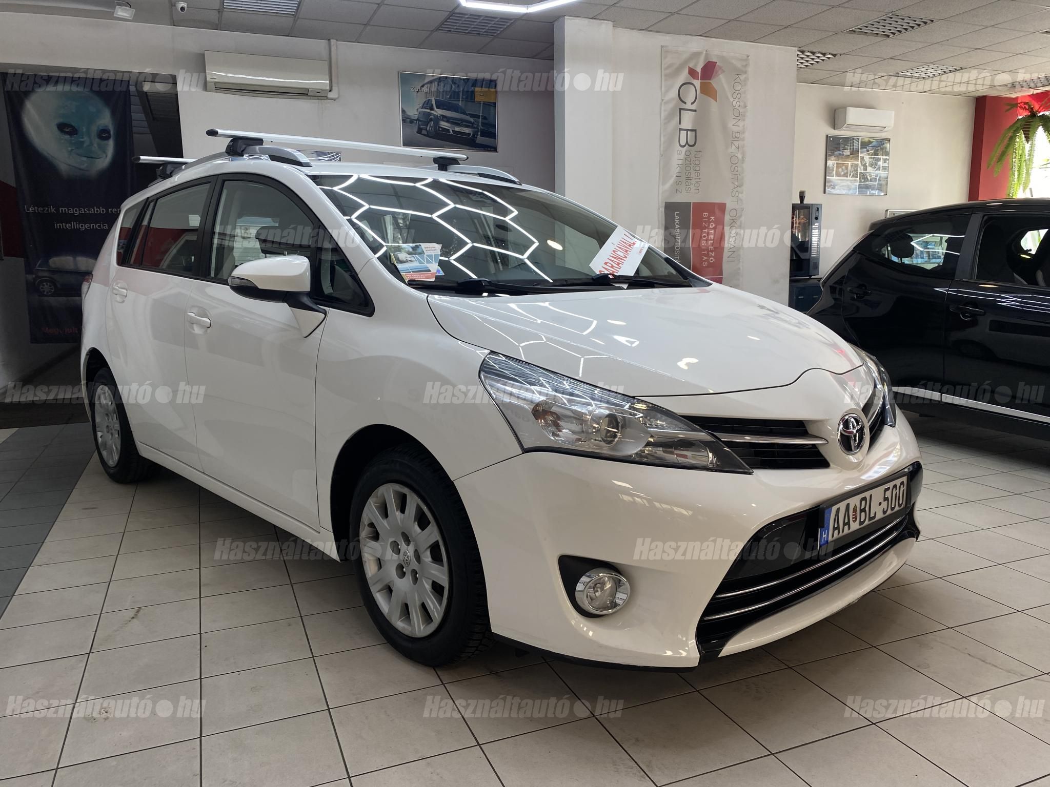 TOYOTA VERSO 2017/4 - 1
