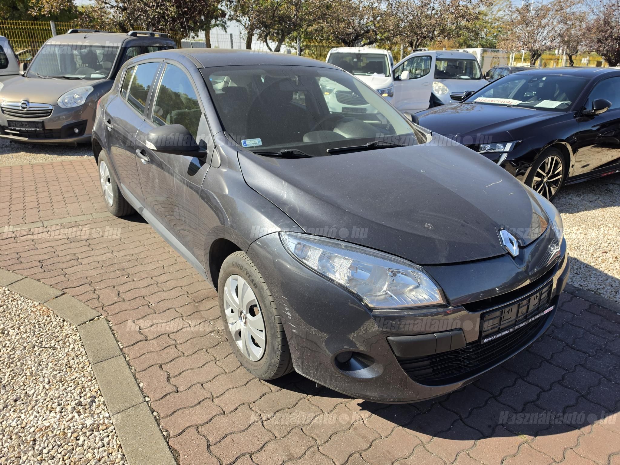 RENAULT MEGANE 2011/3 - 1