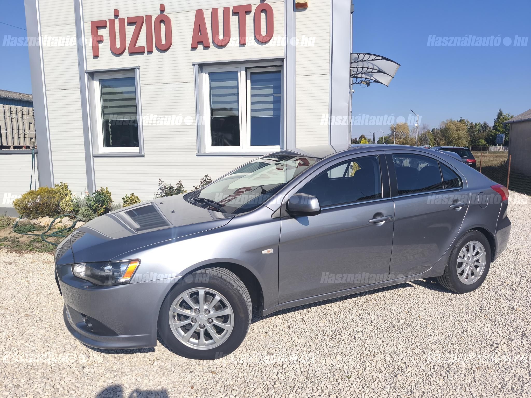 MITSUBISHI LANCER 2013/8 - 1