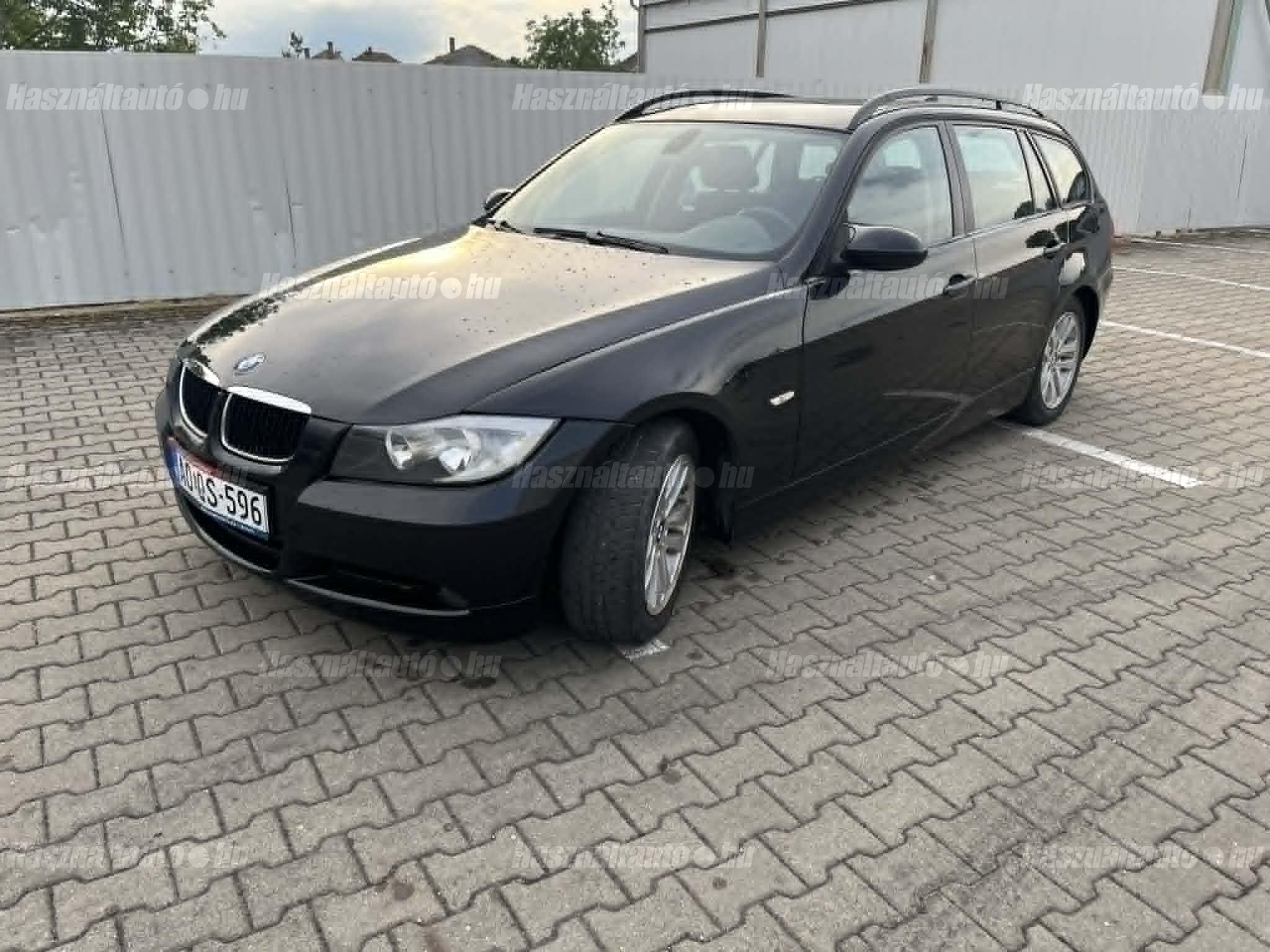 BMW 318 2008/8 - 1