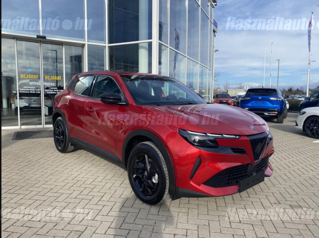 ALFA ROMEO JUNIOR 2026 - 1