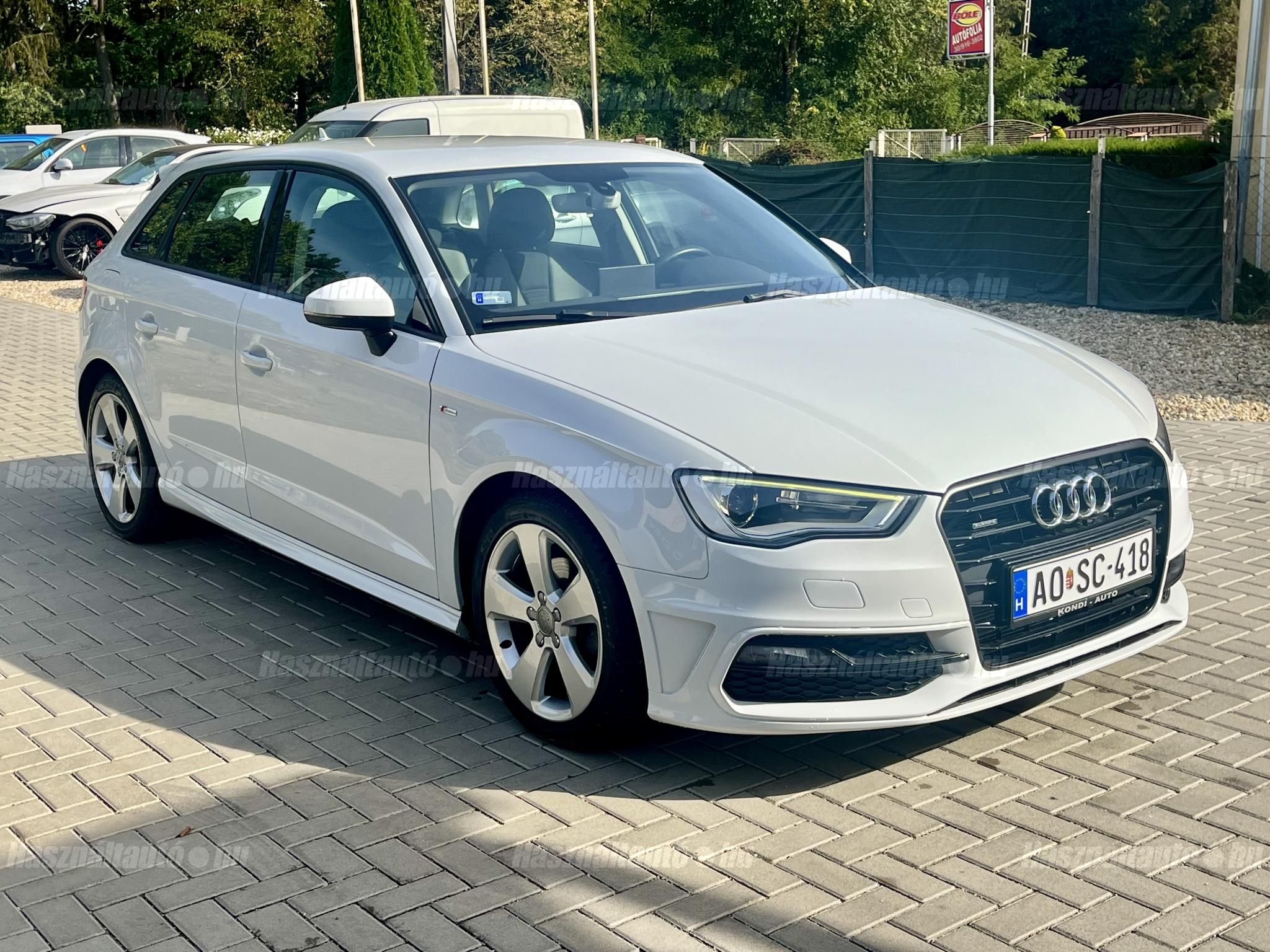 AUDI A3 2015/10 - 1