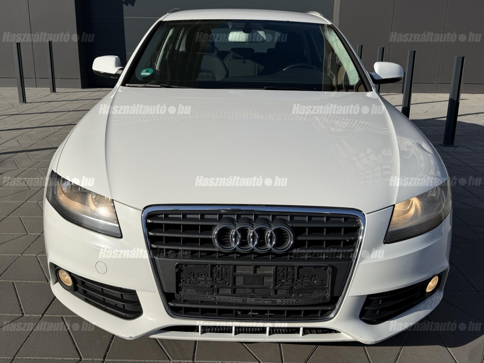 AUDI A4 2010/12 - 1