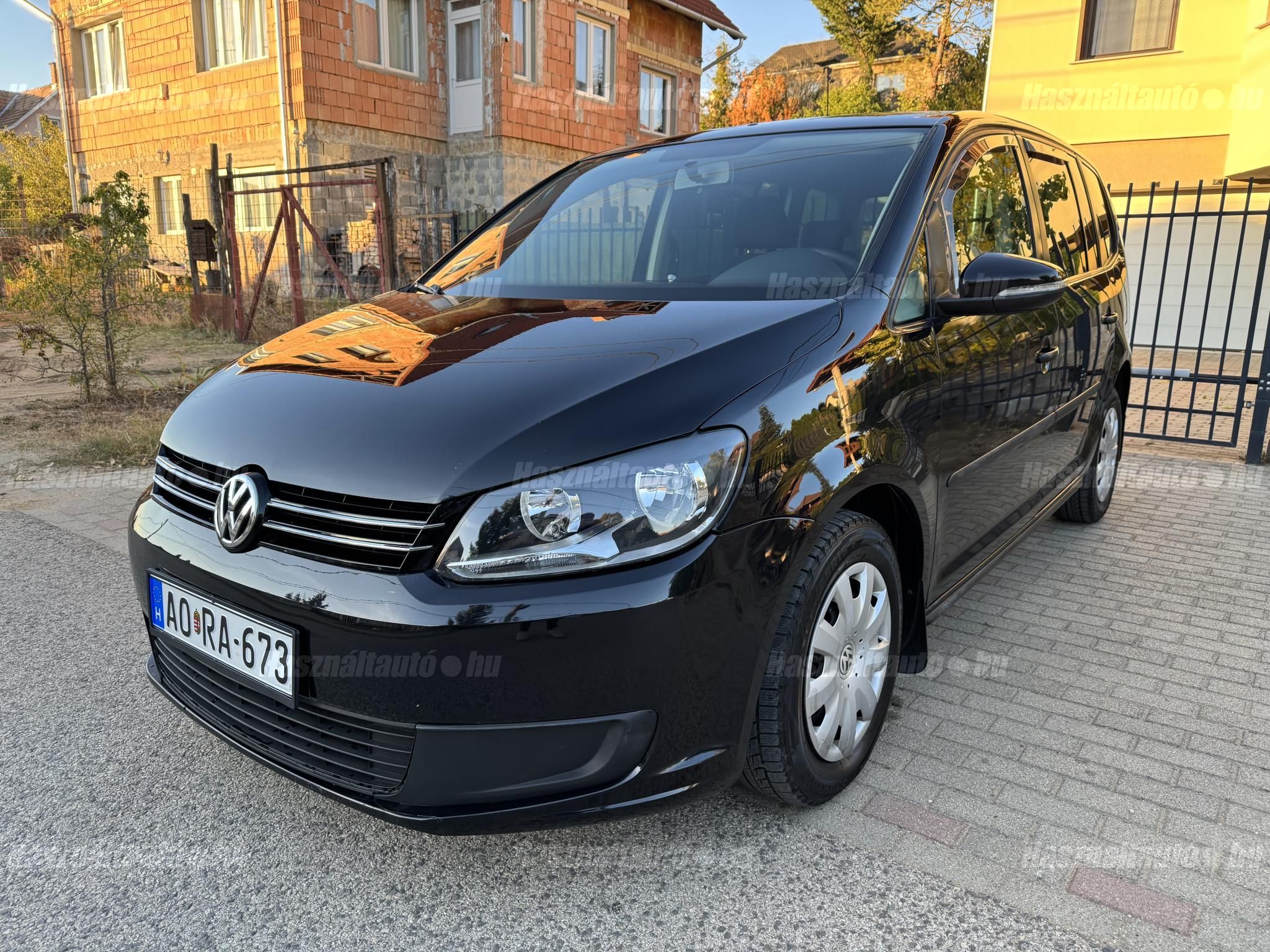 VOLKSWAGEN TOURAN 2014/5 - 1