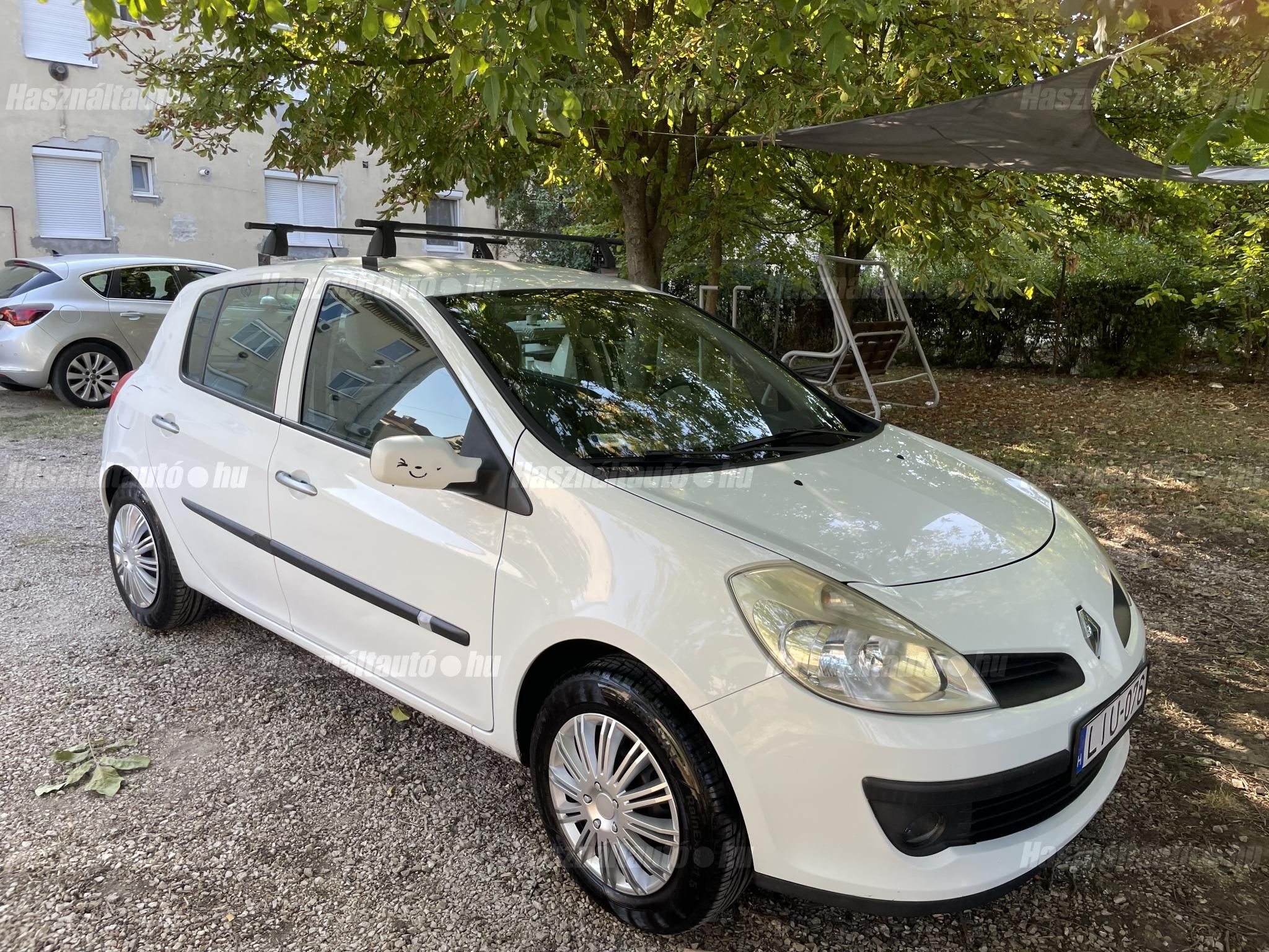 RENAULT CLIO 2008 - 1