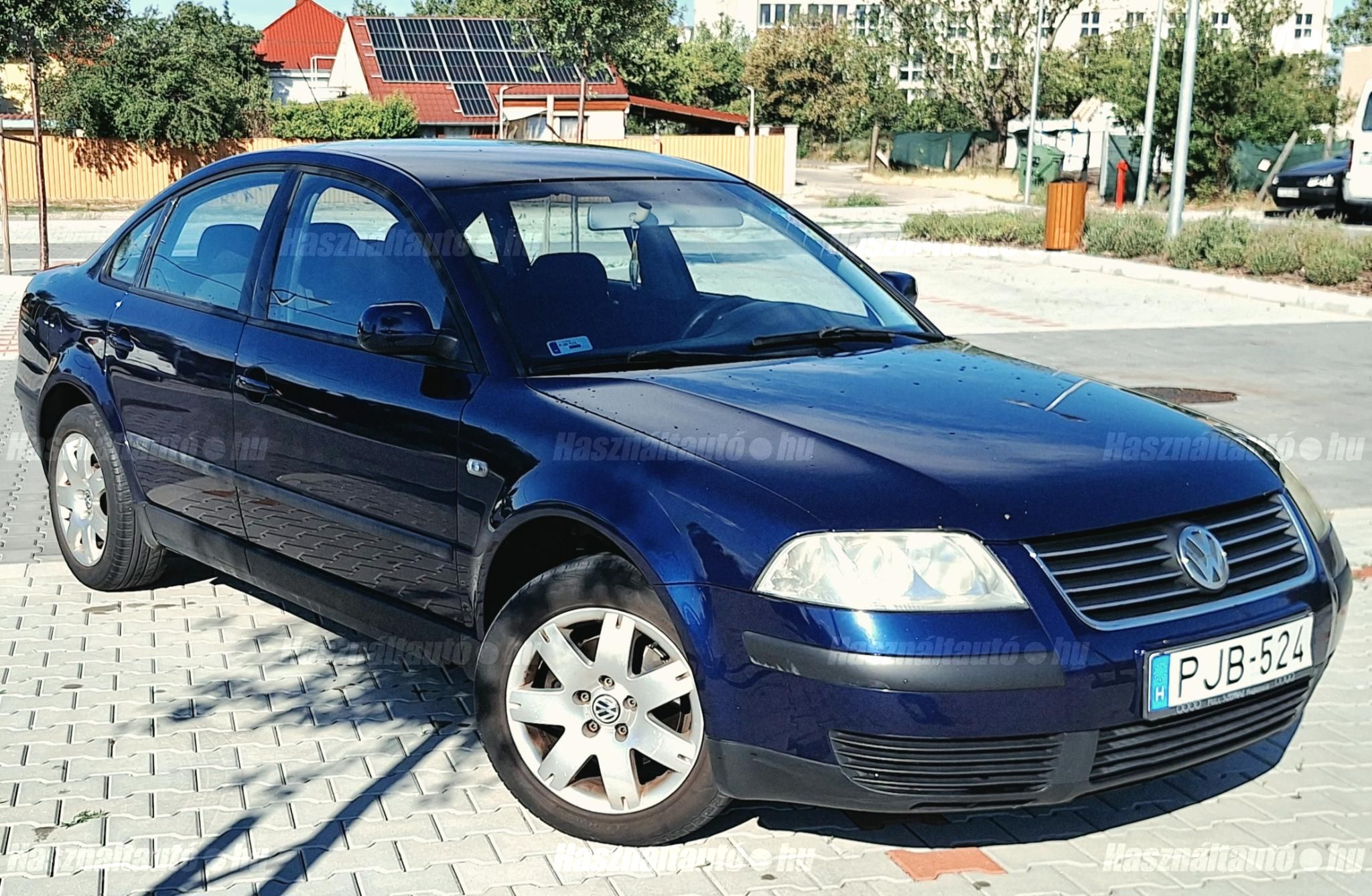 VOLKSWAGEN PASSAT V 2001/8 - 1