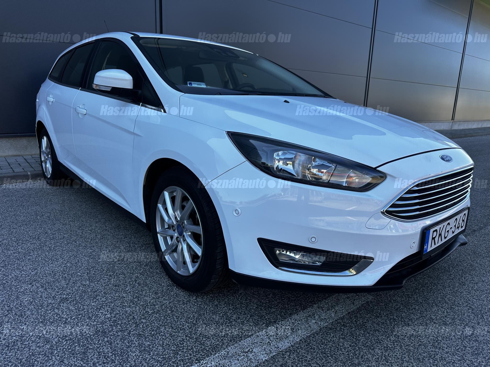 FORD FOCUS 2015/6 - 1