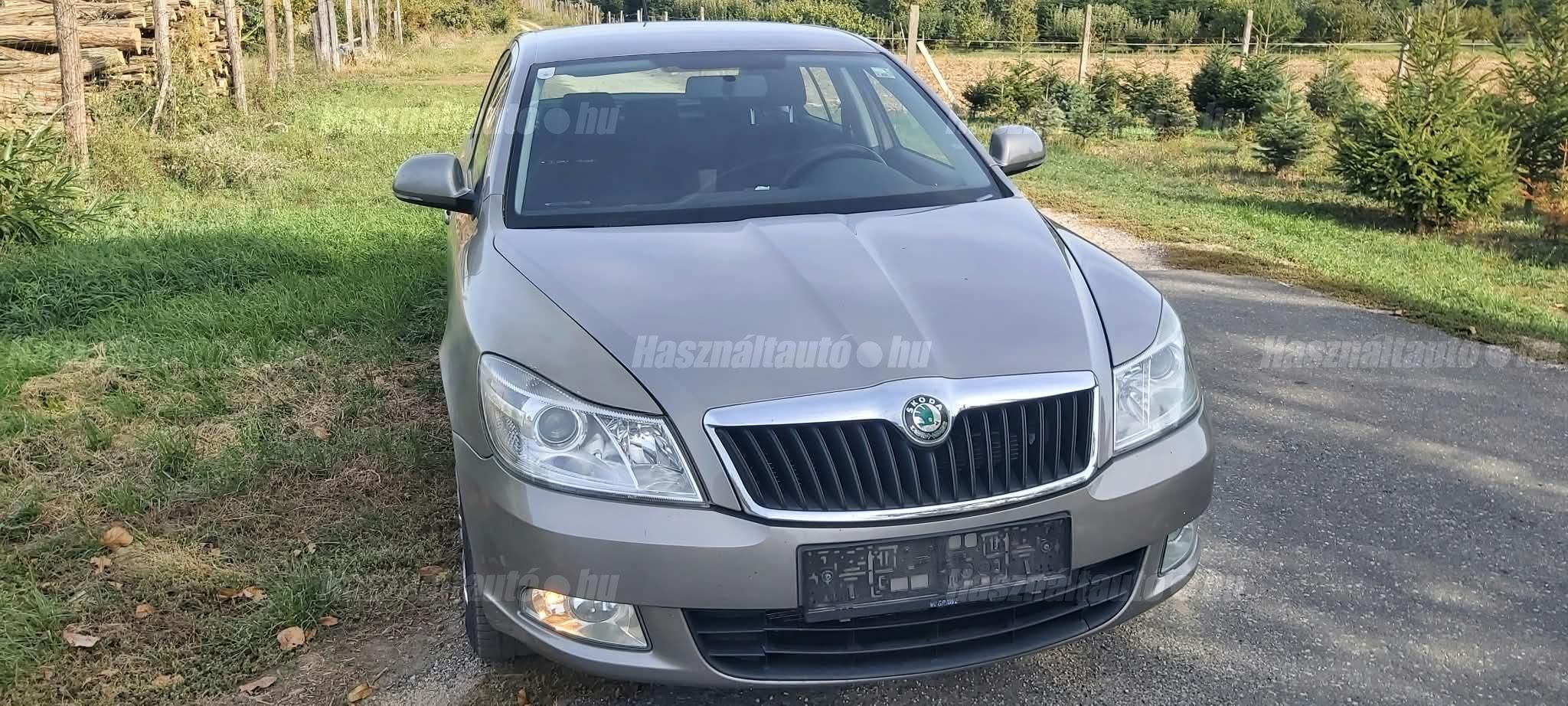 SKODA OCTAVIA 2011 - 1