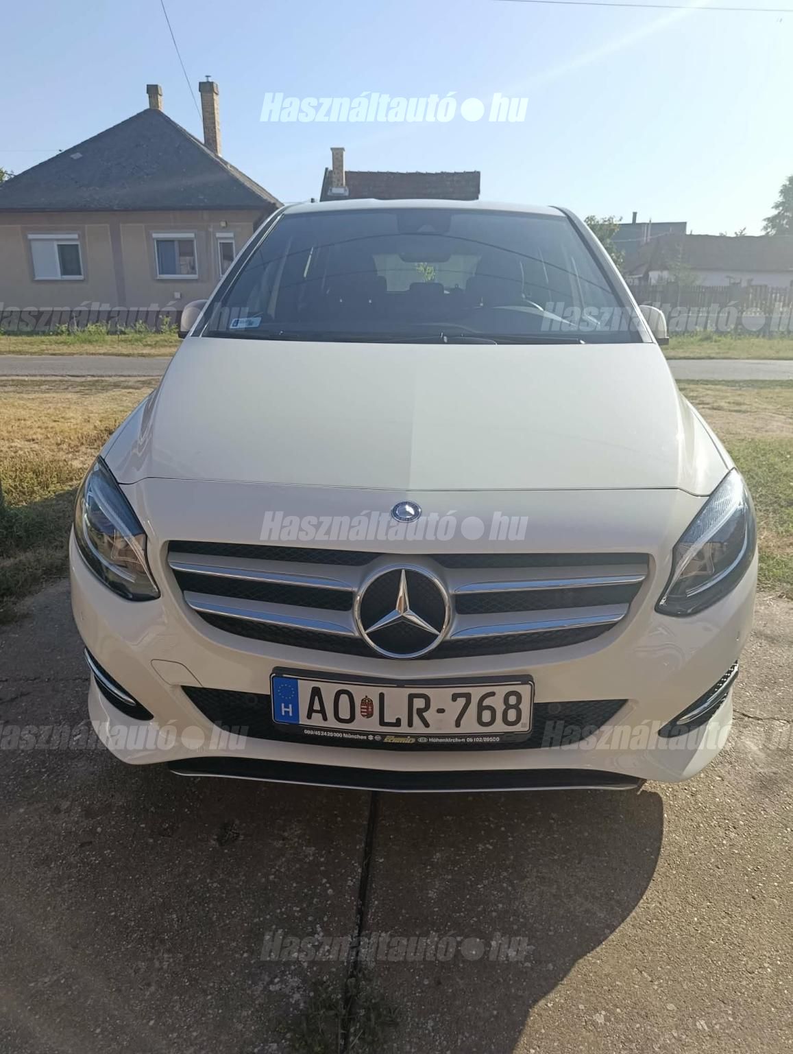 MERCEDES-BENZ B 180 2016/6 - 1