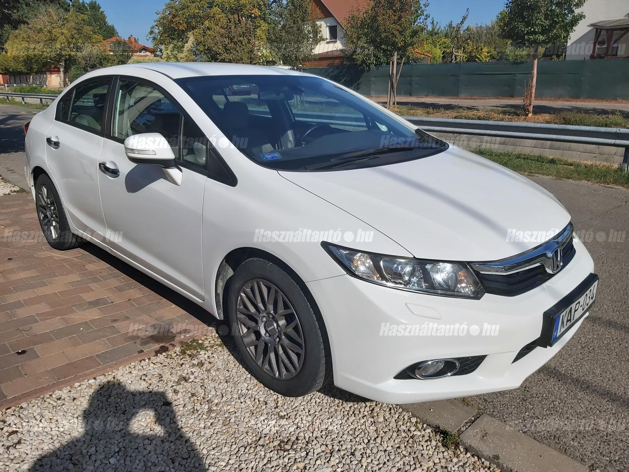 HONDA CIVIC 2012/4 - 1