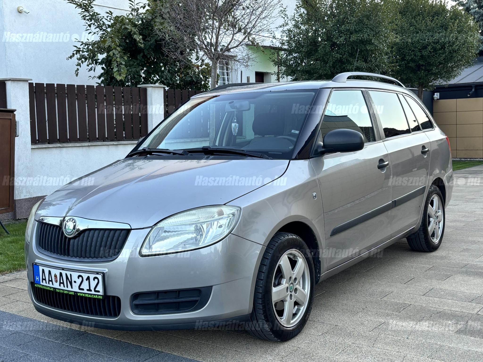 SKODA FABIA 2009 - 1