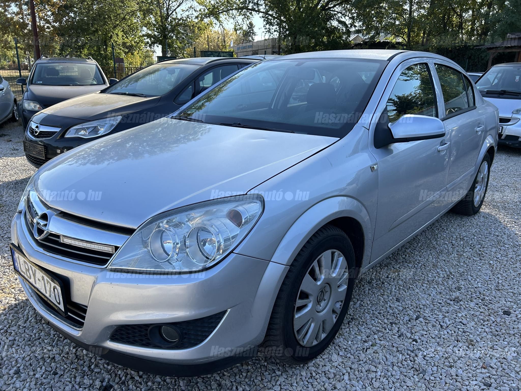 OPEL ASTRA H 2008 - 1