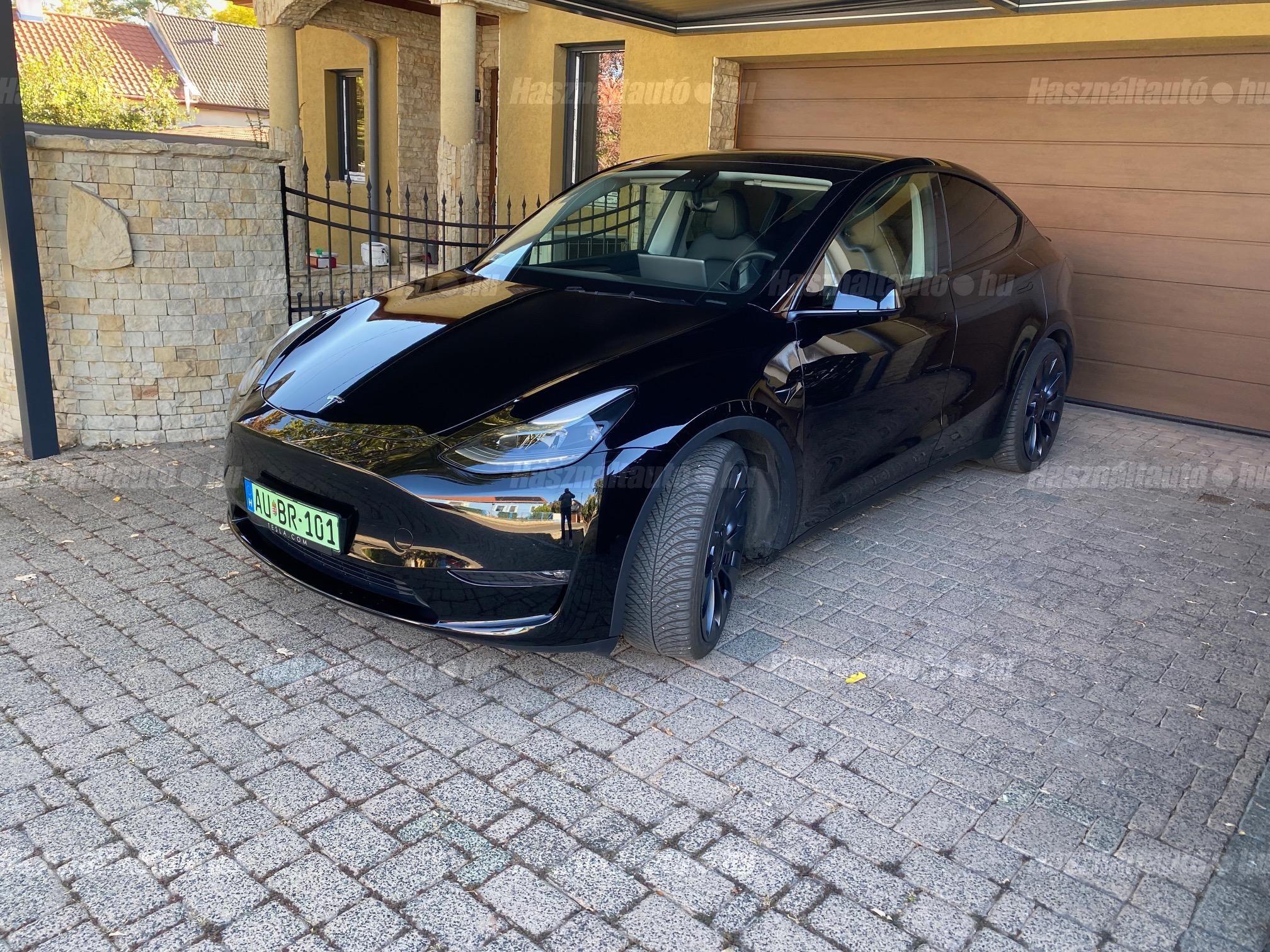 TESLA MODEL Y 2022/12 - 1