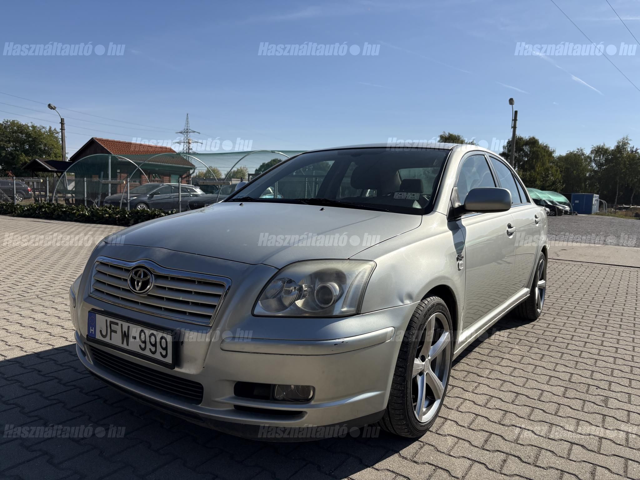 TOYOTA AVENSIS 2004/7 - 1