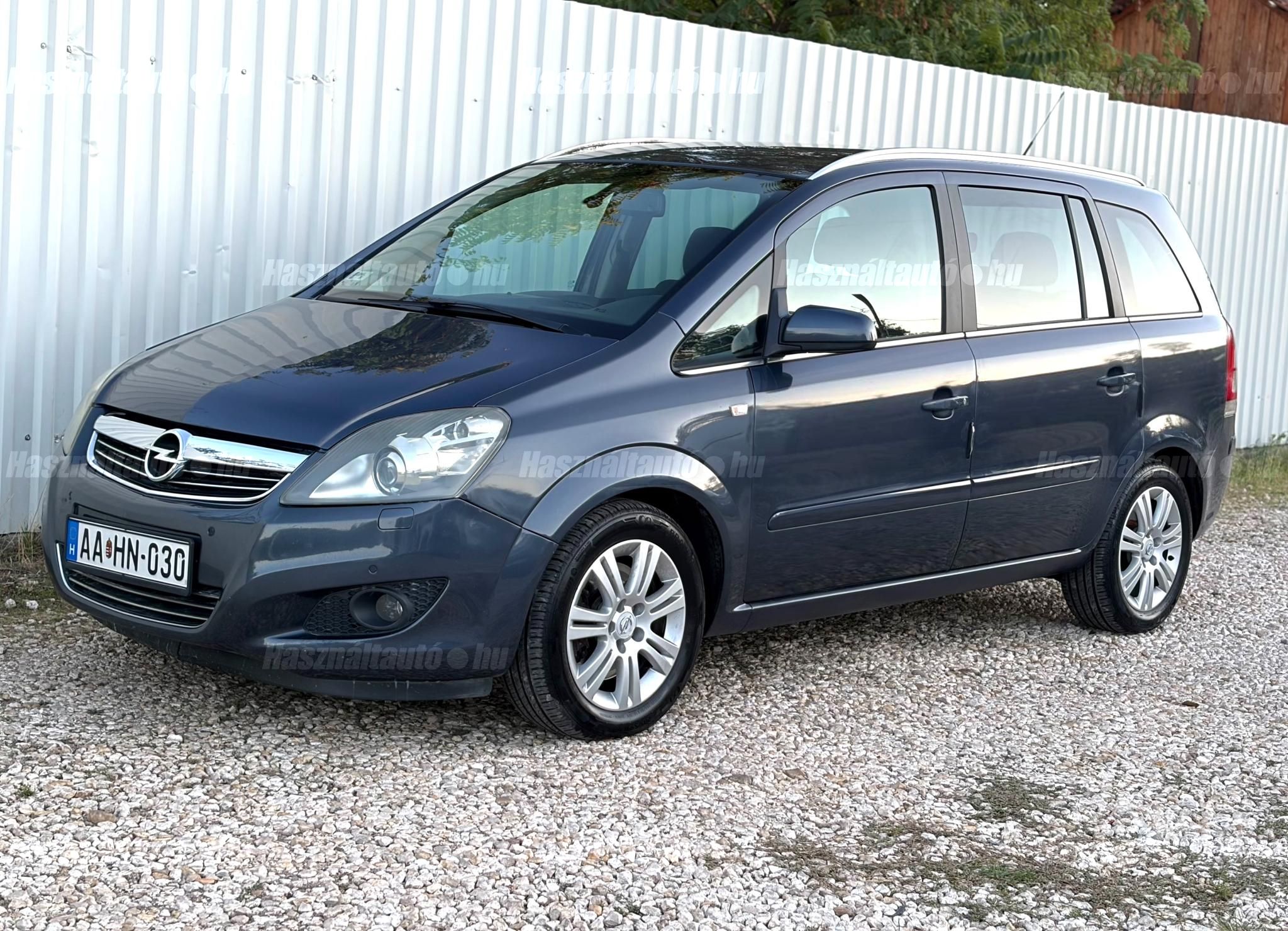 OPEL ZAFIRA B 2009/3 - 1
