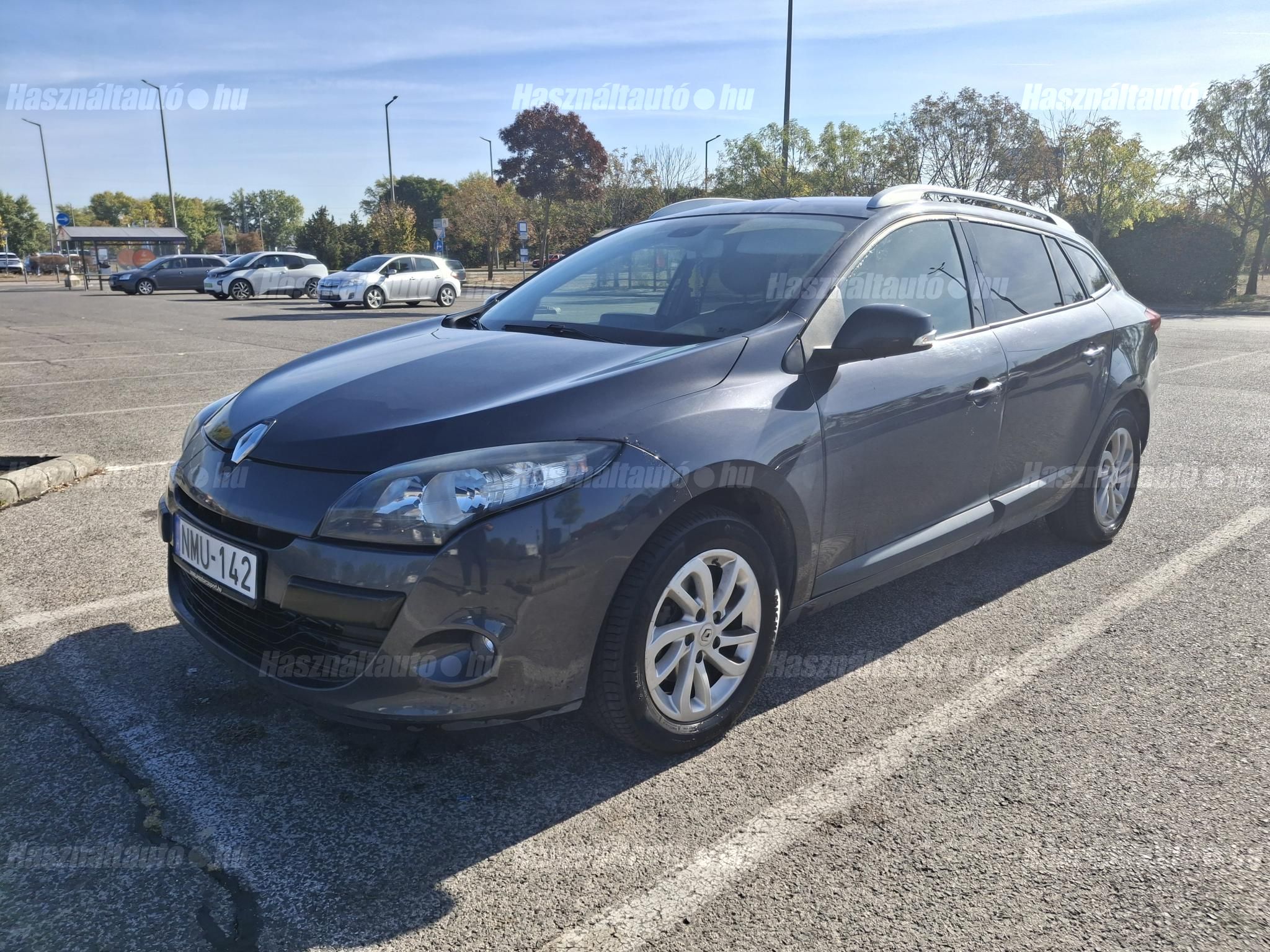 RENAULT MEGANE 2012 - 1