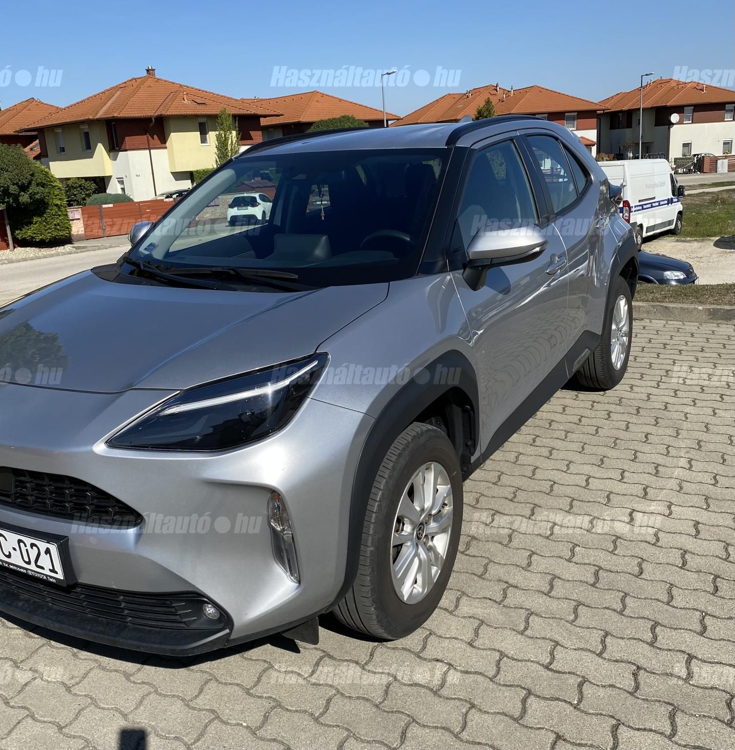 TOYOTA YARIS CROSS 2024/3 - 1
