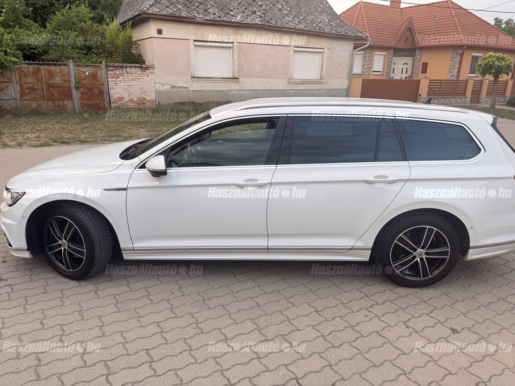 VOLKSWAGEN PASSAT 2018/10 - 1