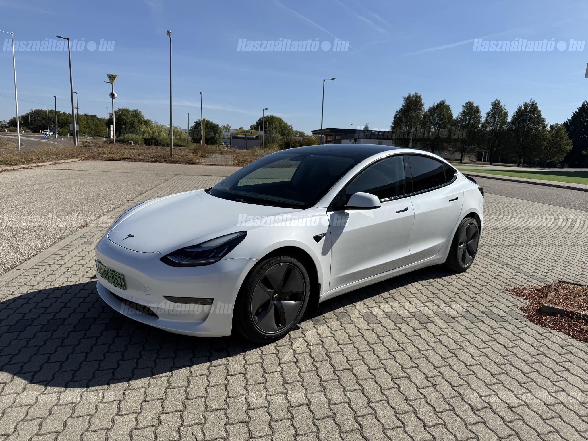 TESLA MODEL 3 2020/4 - 1