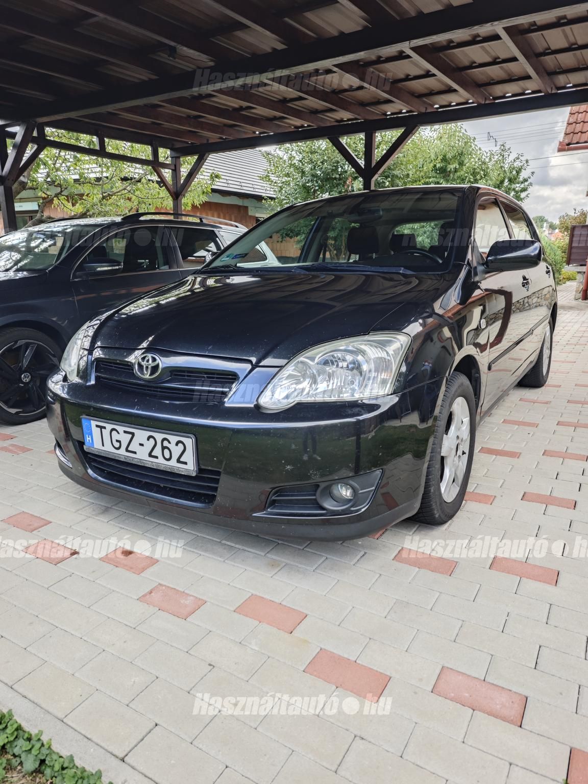TOYOTA COROLLA 2004 - 1