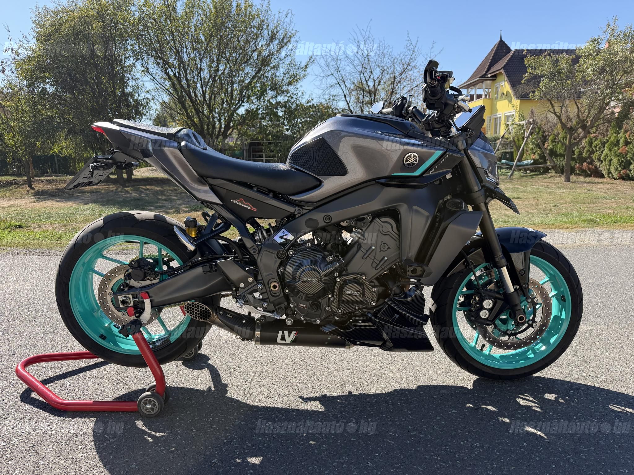 YAMAHA MT-09 2024/9 - 1