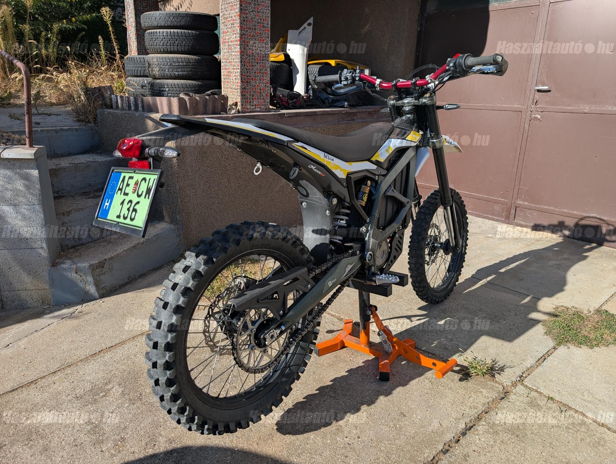 SUR-RON ULTRA BEE 2023/9 - 1