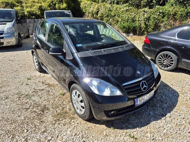 MERCEDES-BENZ A 180 2011/7 - 1