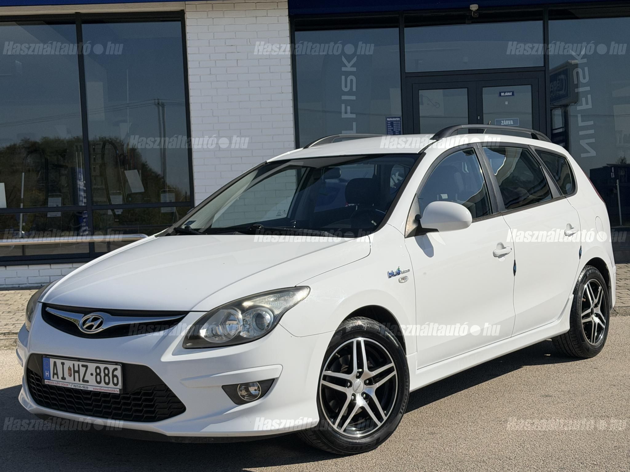 HYUNDAI I30 2010/7 - 1