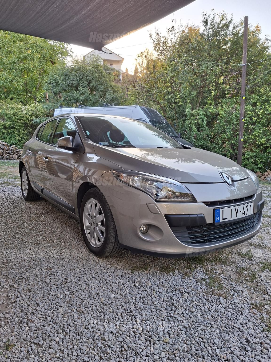 RENAULT MEGANE 2009/4 - 1