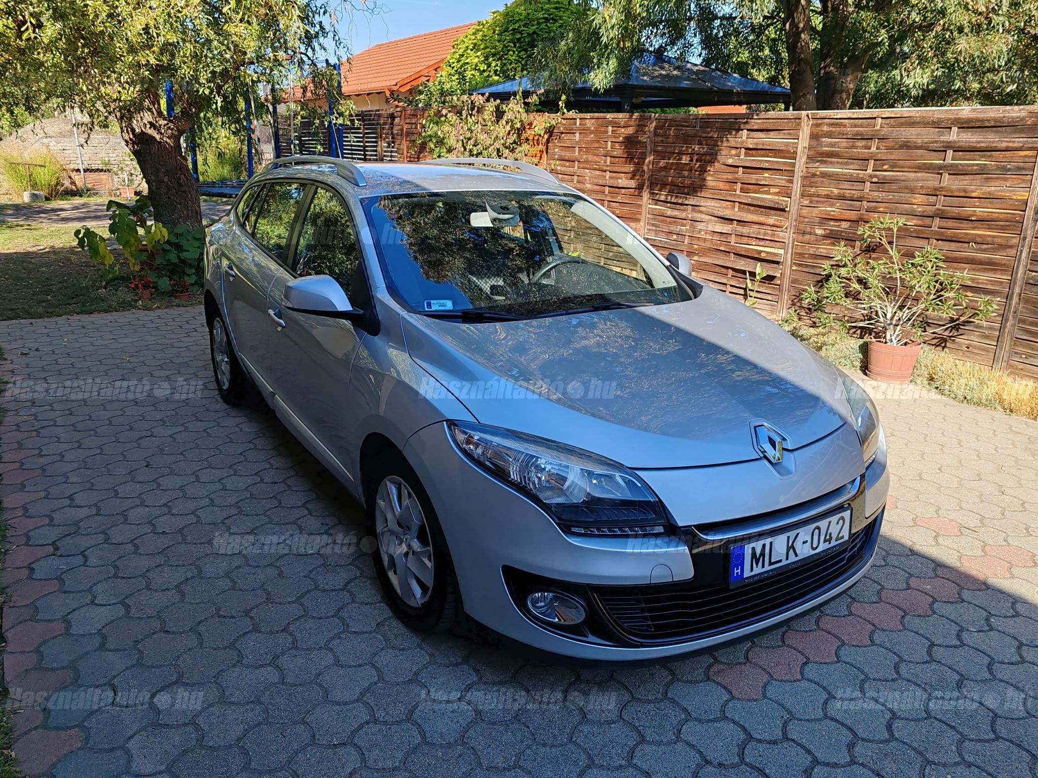 RENAULT MEGANE 2013/10 - 1