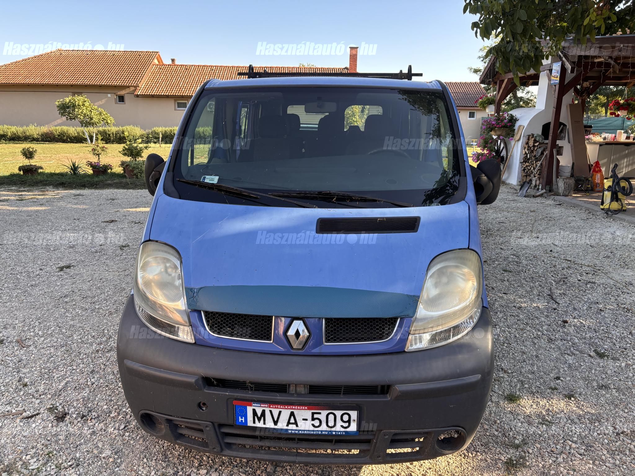 RENAULT TRAFIC 2005/7 - 1