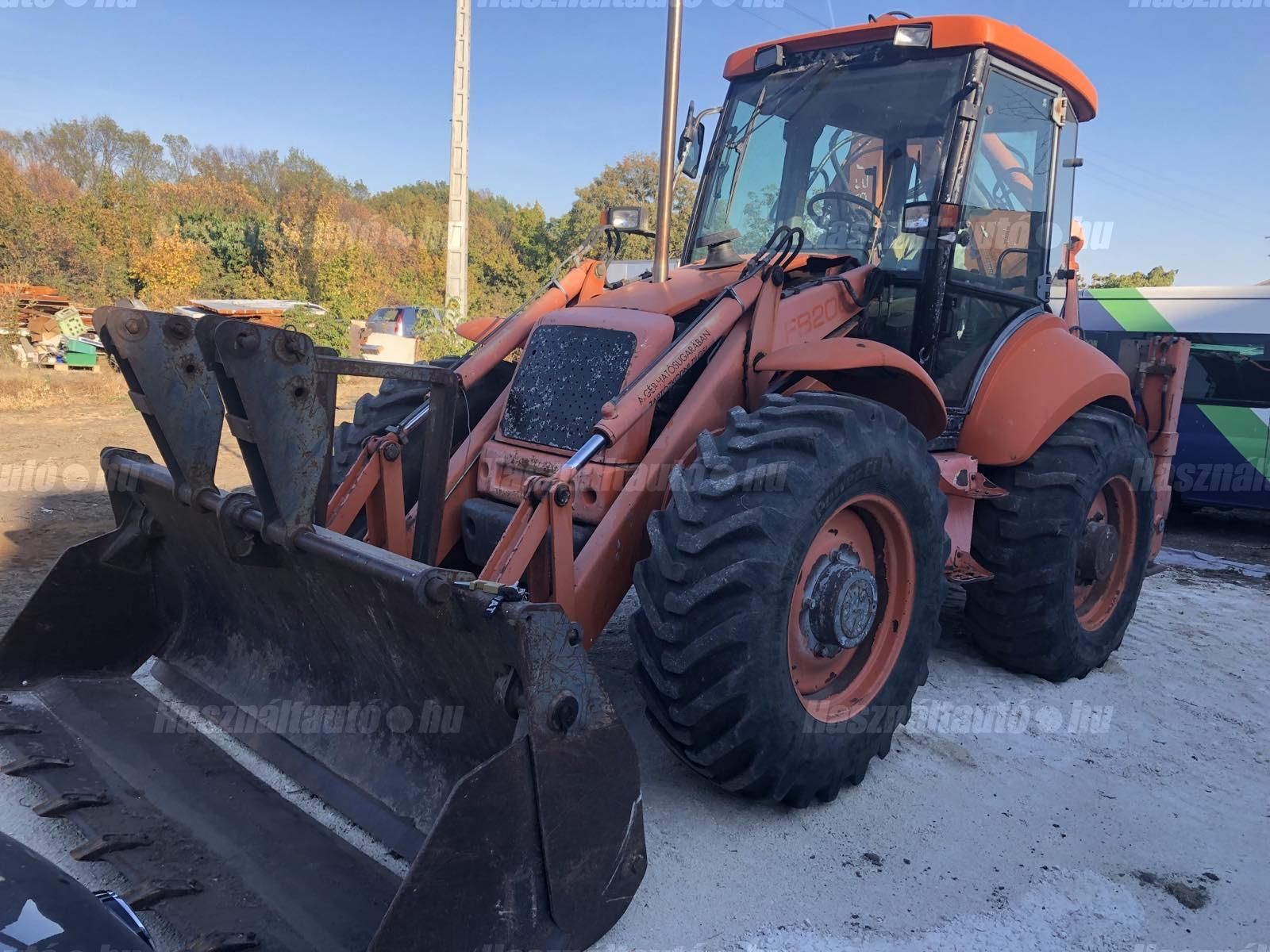 NEW HOLLAND 2000/4 - 1