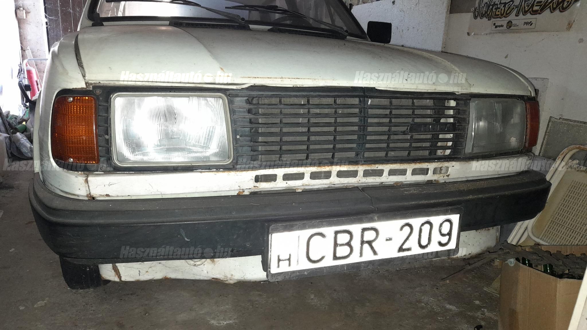 SKODA 120 1987/9 - 1
