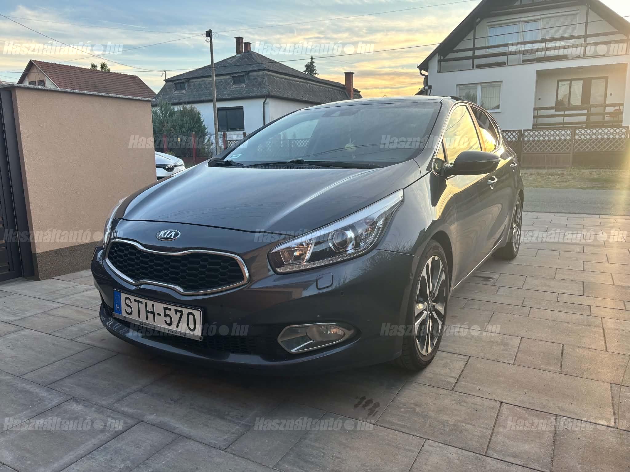 KIA CEE'D 2015 - 1