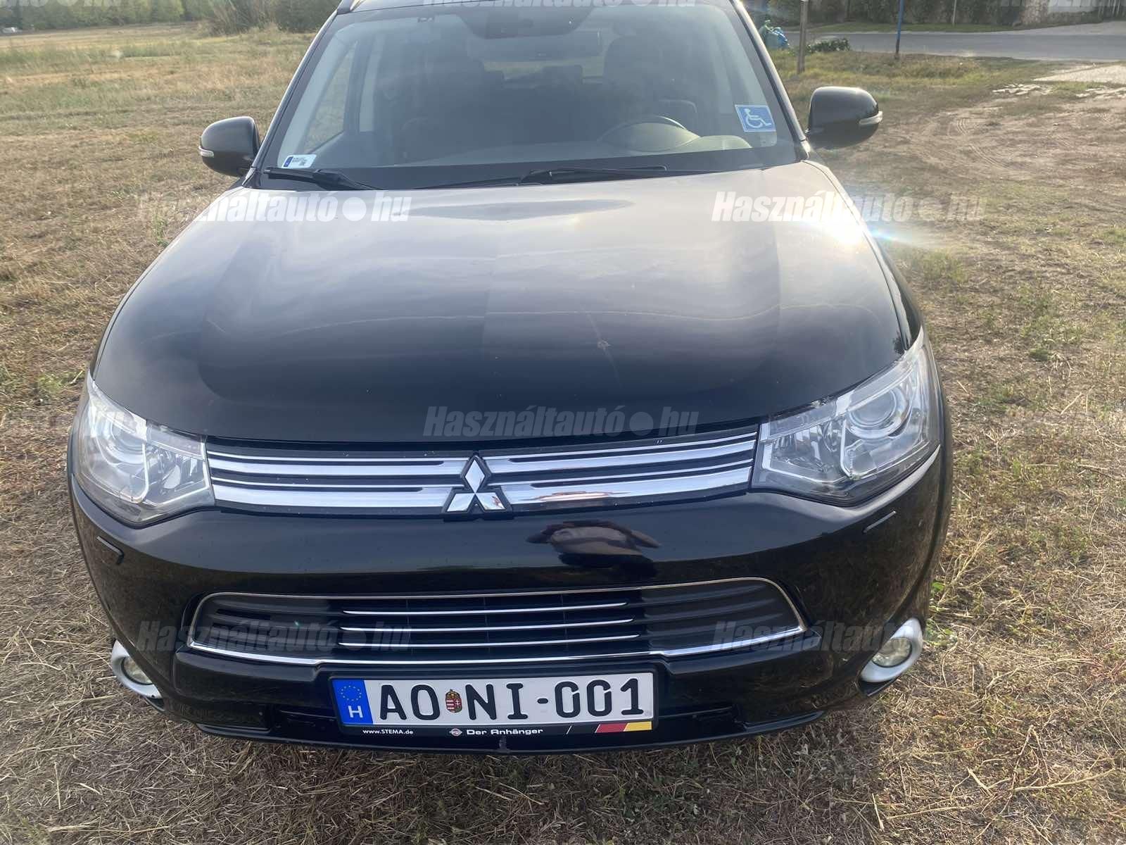 MITSUBISHI OUTLANDER 2013/11 - 1