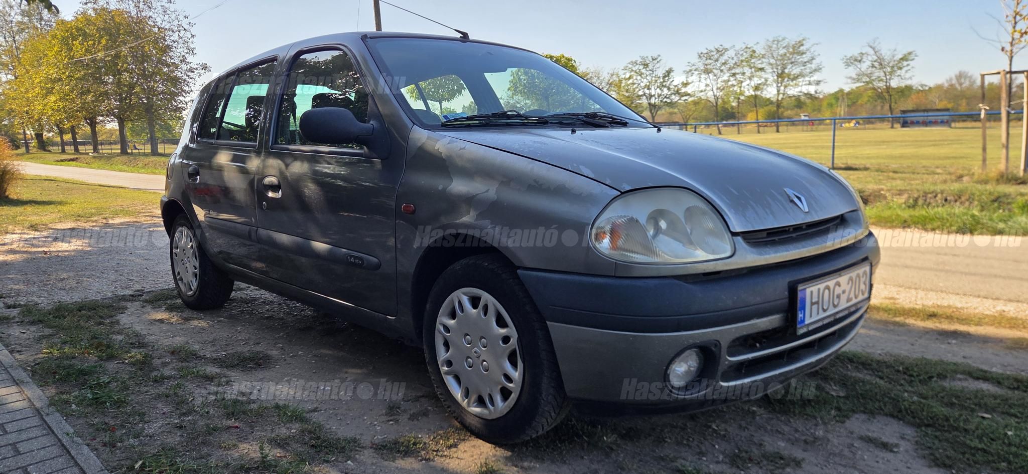 RENAULT CLIO 2001/3 - 1