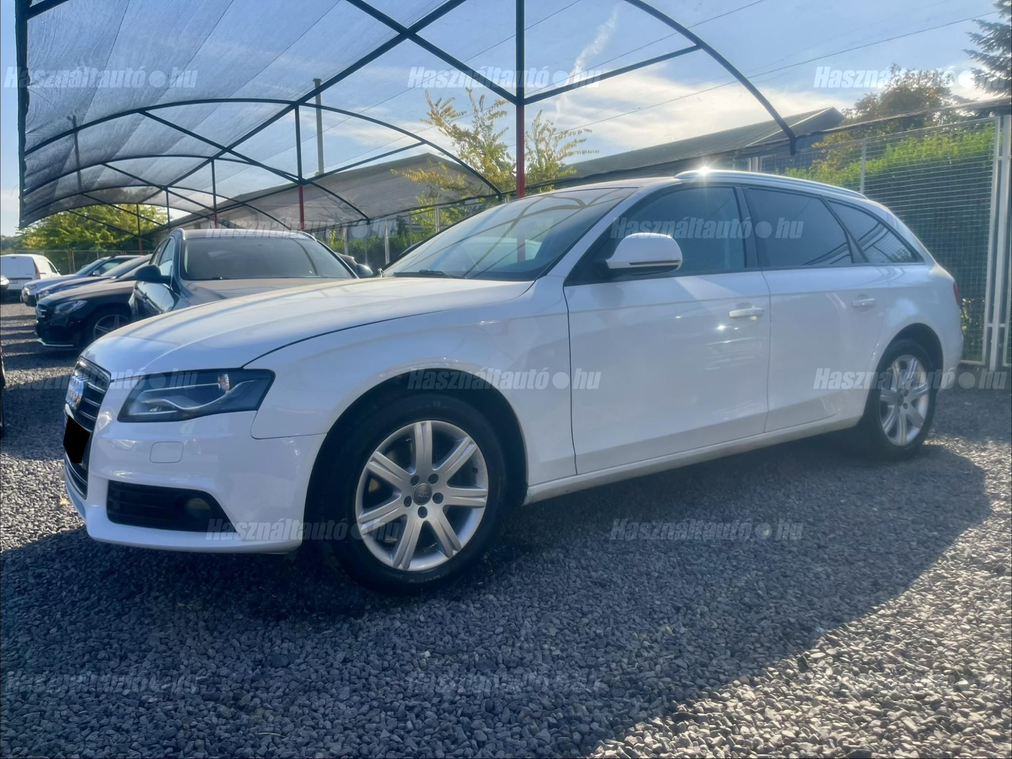 AUDI A4 2009 - 1