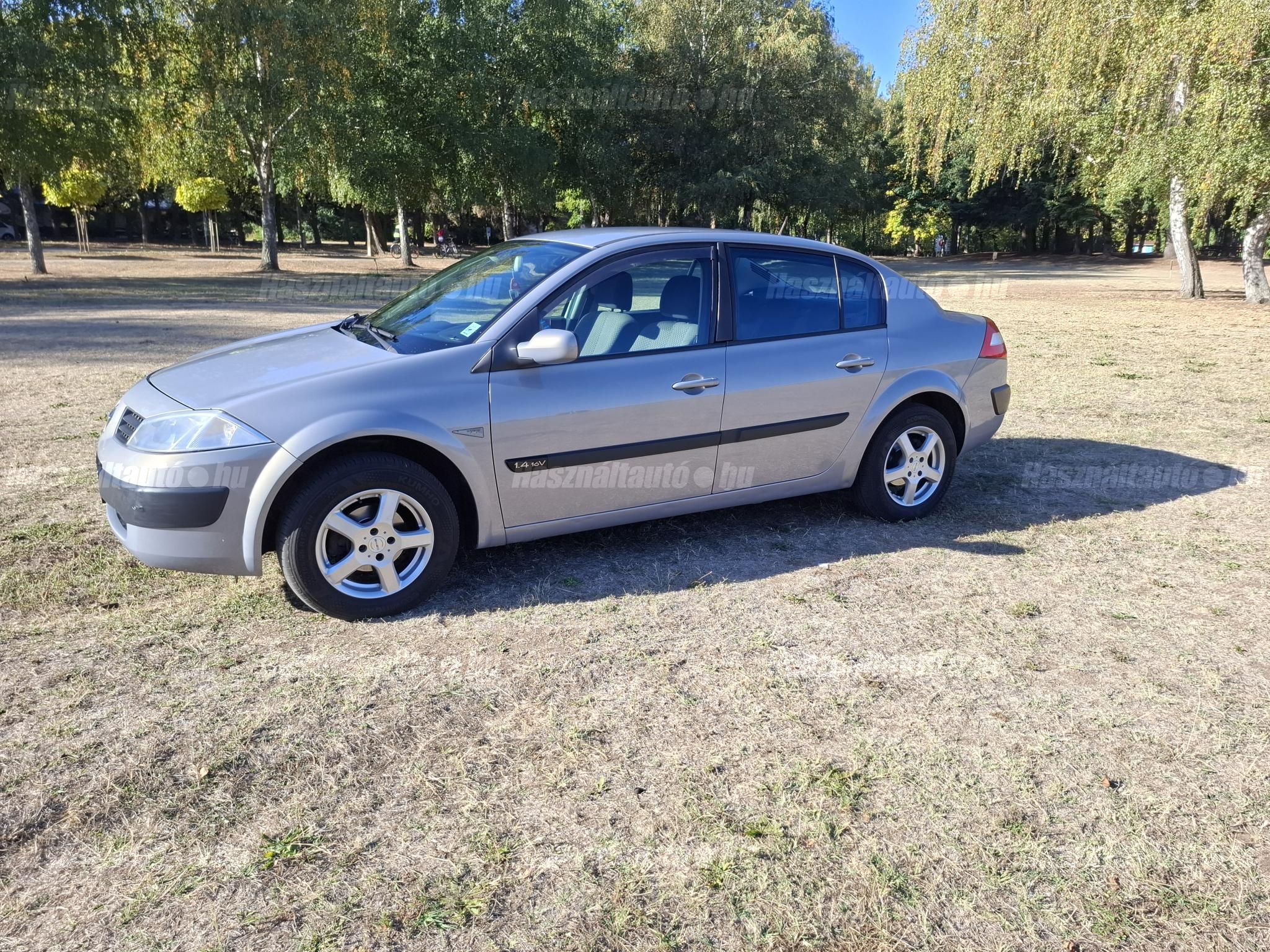 RENAULT MEGANE 2003/12 - 1
