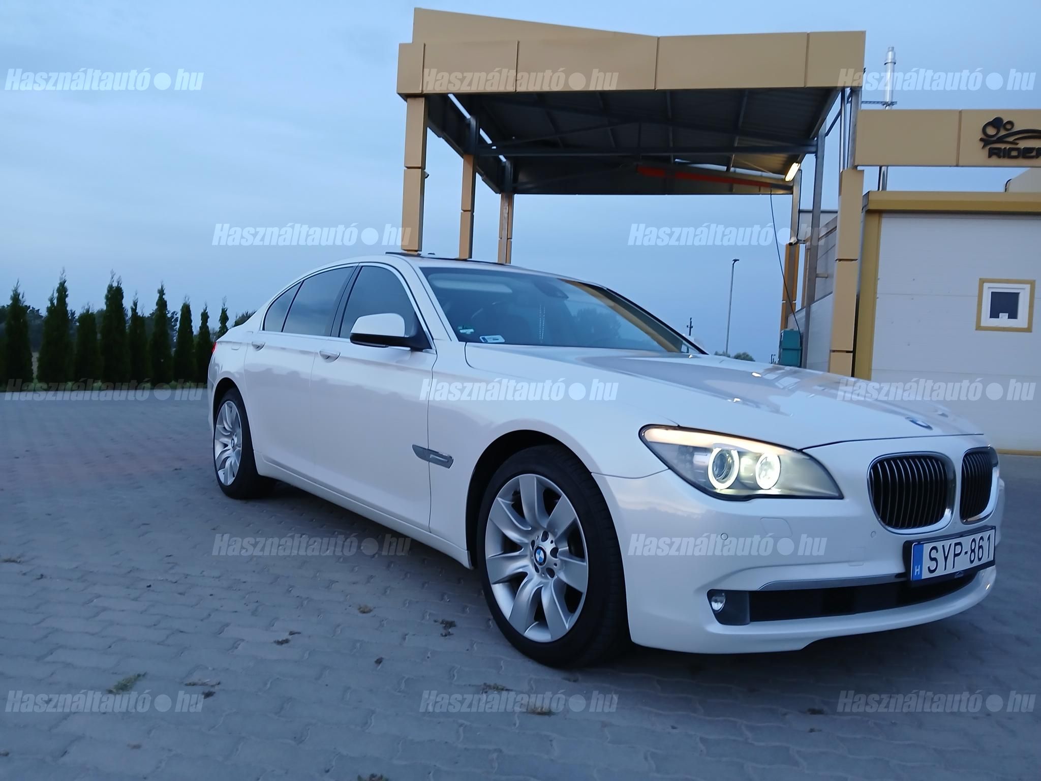 BMW 740 2011/1 - 1