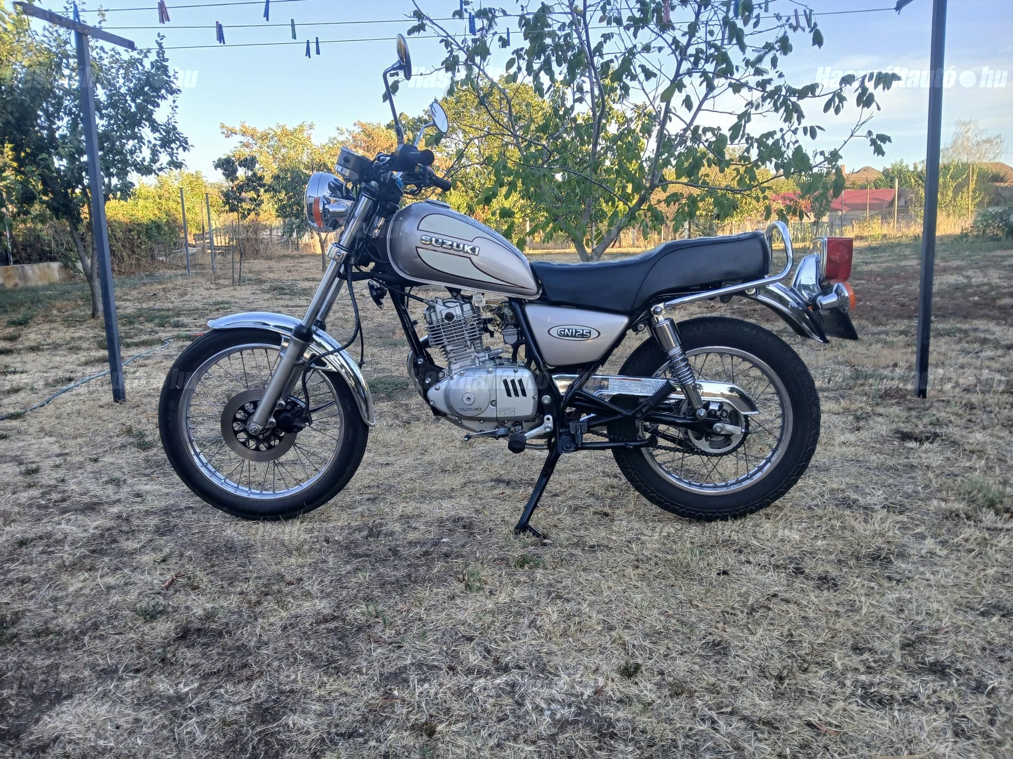 SUZUKI GN 125 2000/5 - 1