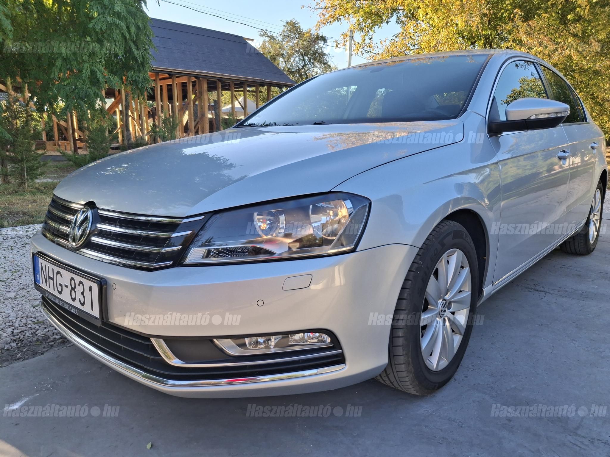 VOLKSWAGEN PASSAT VII 2011/8 - 1