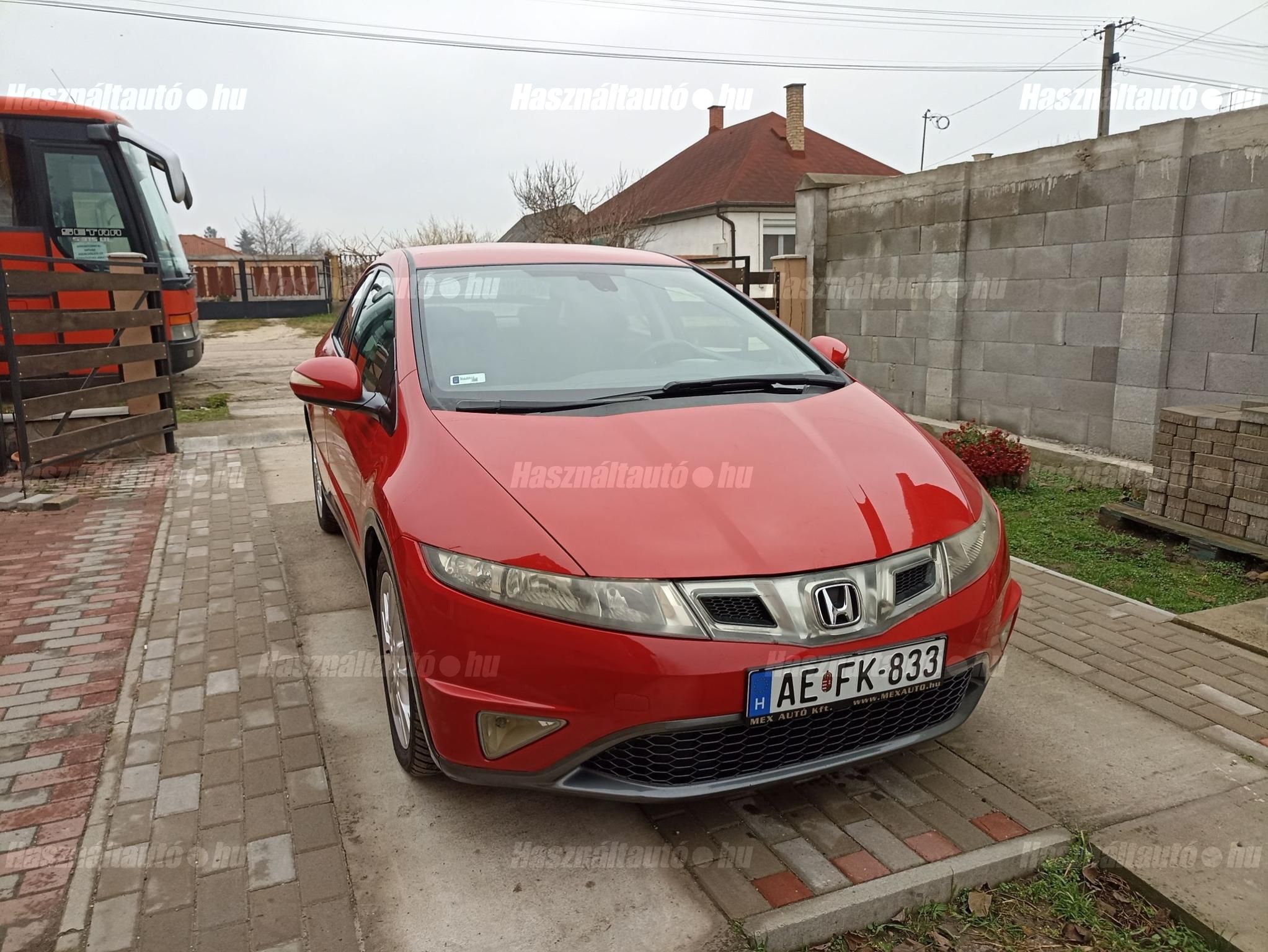 HONDA CIVIC 2010/6 - 1