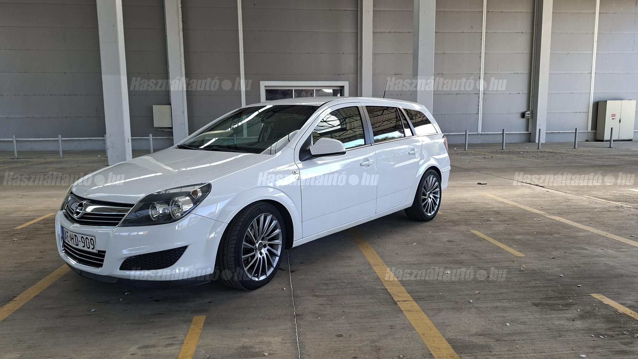 OPEL ASTRA H 2010/12 - 1