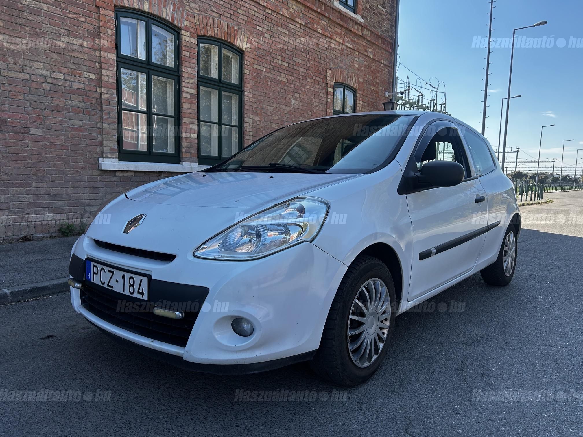 RENAULT CLIO 2013/4 - 1
