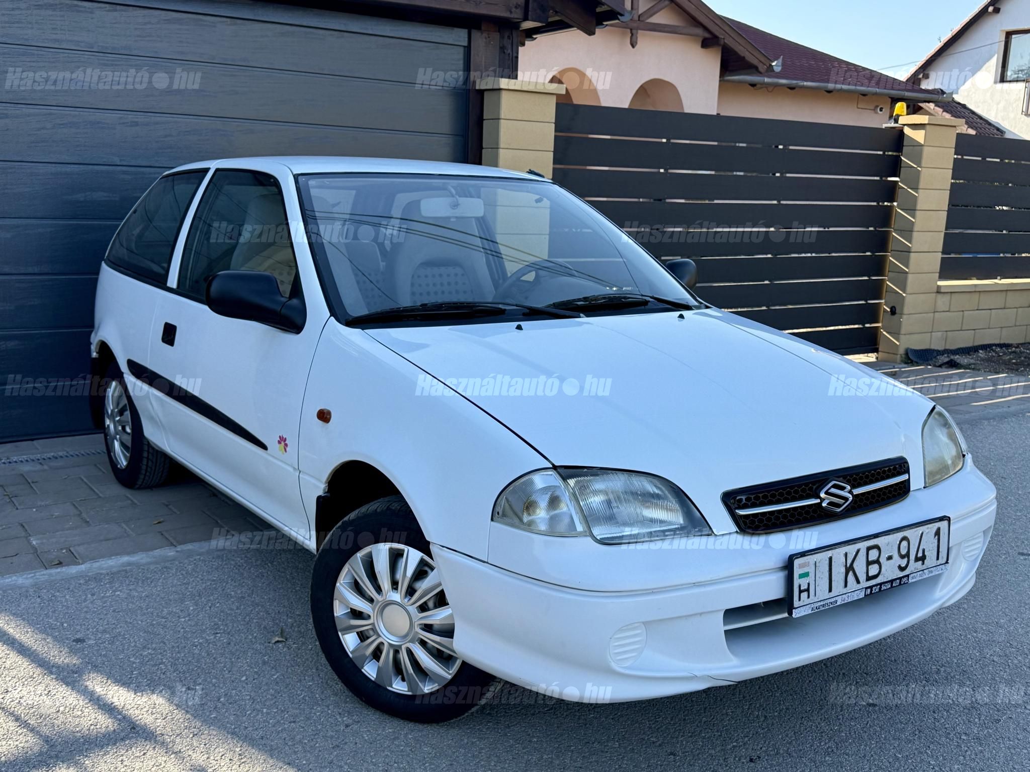 SUZUKI SWIFT 2002/12 - 1